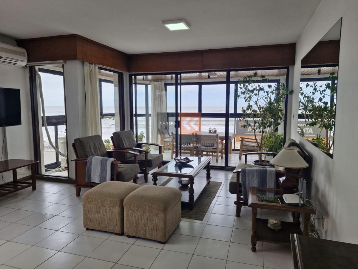 Foto de Apartamento de 3 dormitorios frente al Emir en venta, imagen 1