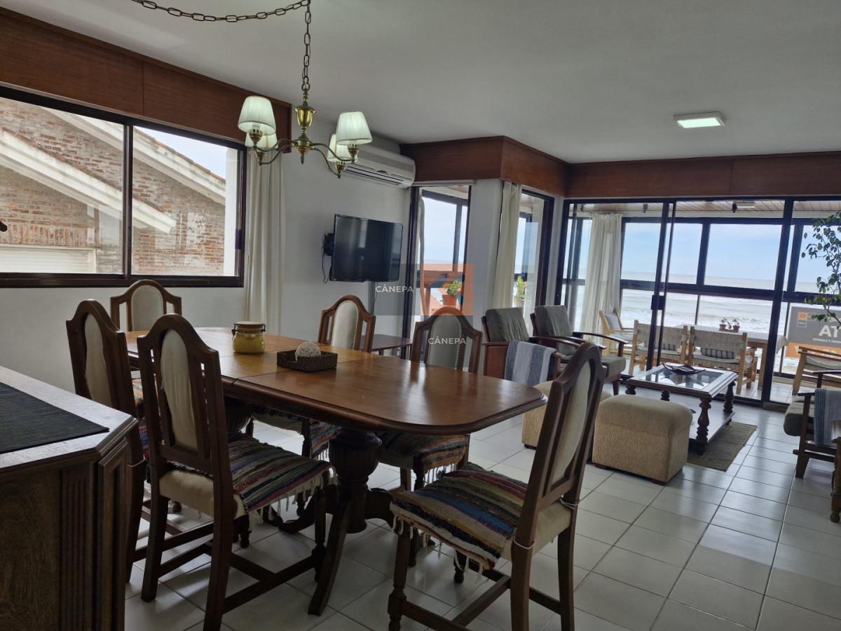 Foto de Apartamento de 3 dormitorios frente al Emir en venta, imagen 2