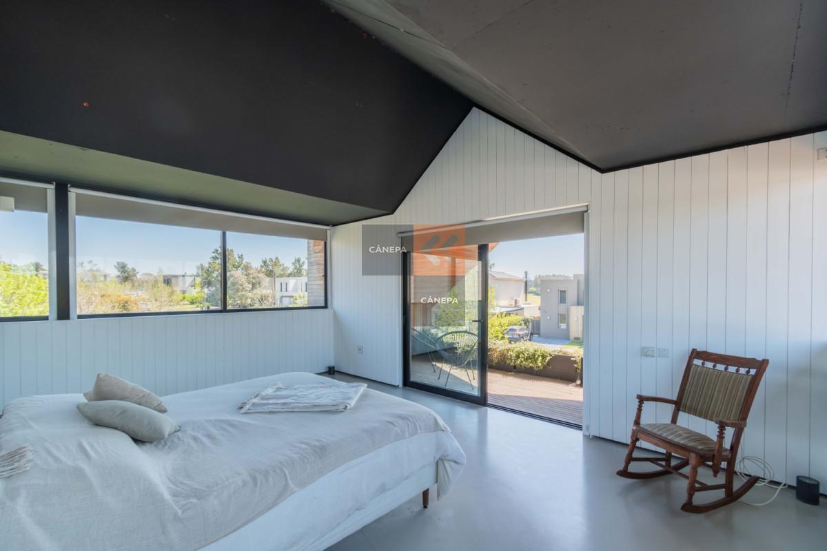 Foto de Venta divina casa de 4 dormitorios con un diseño único en barrio, imagen 5