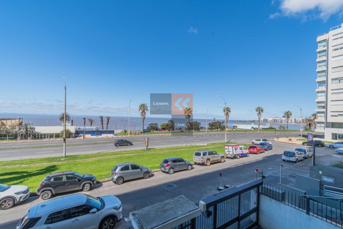 Foto de Venta apartamento de 3 dormitorios + servicio en Buceo, imagen 1