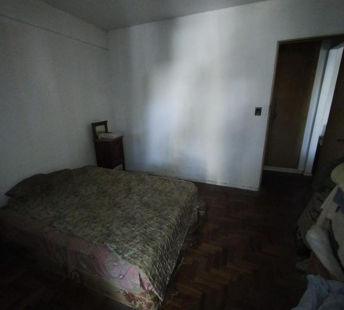 Foto de Departamento de 2 amb al frente con balcon corrido, imagen 3