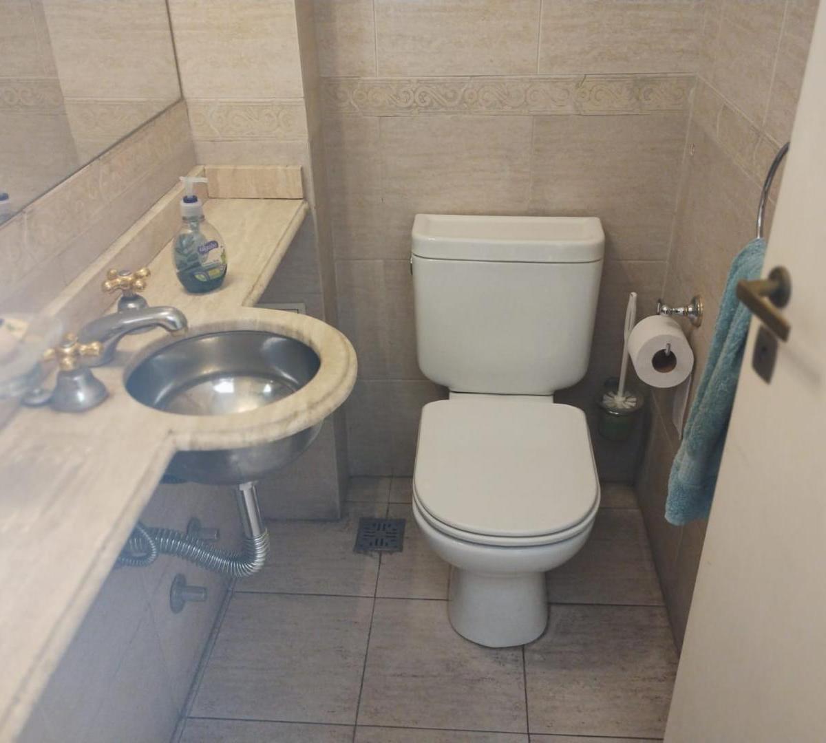 Duplex de 4 Ambientes con Tres Baños y Cochera 4