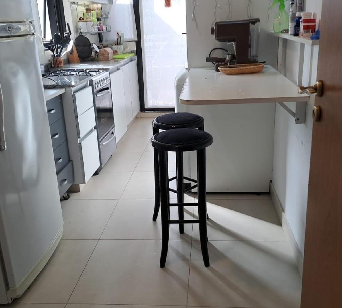 Foto de Depto de categoria de 4 ambientes con Cochera y 2 balcones, imagen 2