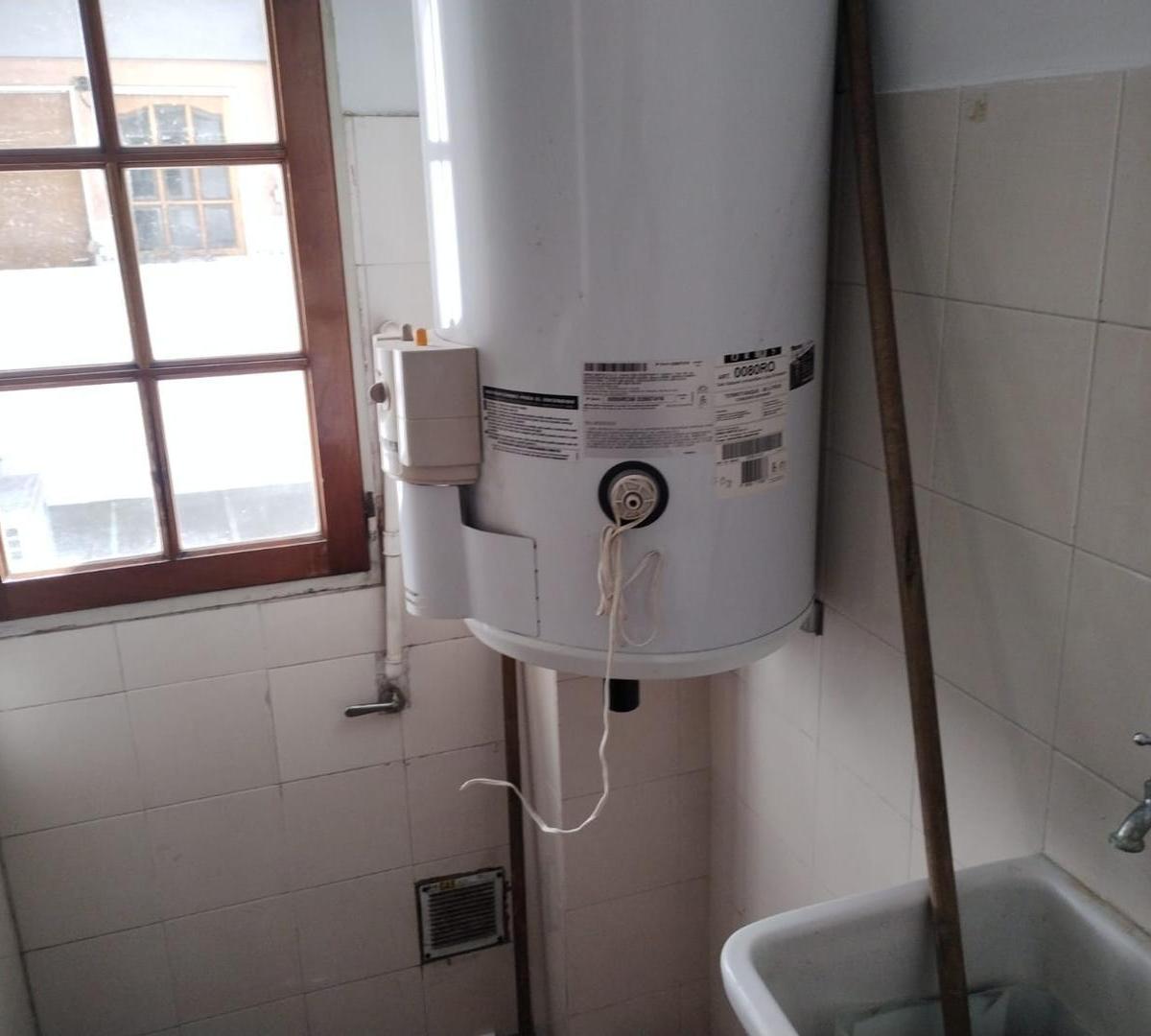 Departsmento 4 Ambientes con Cochera con Balcon 2