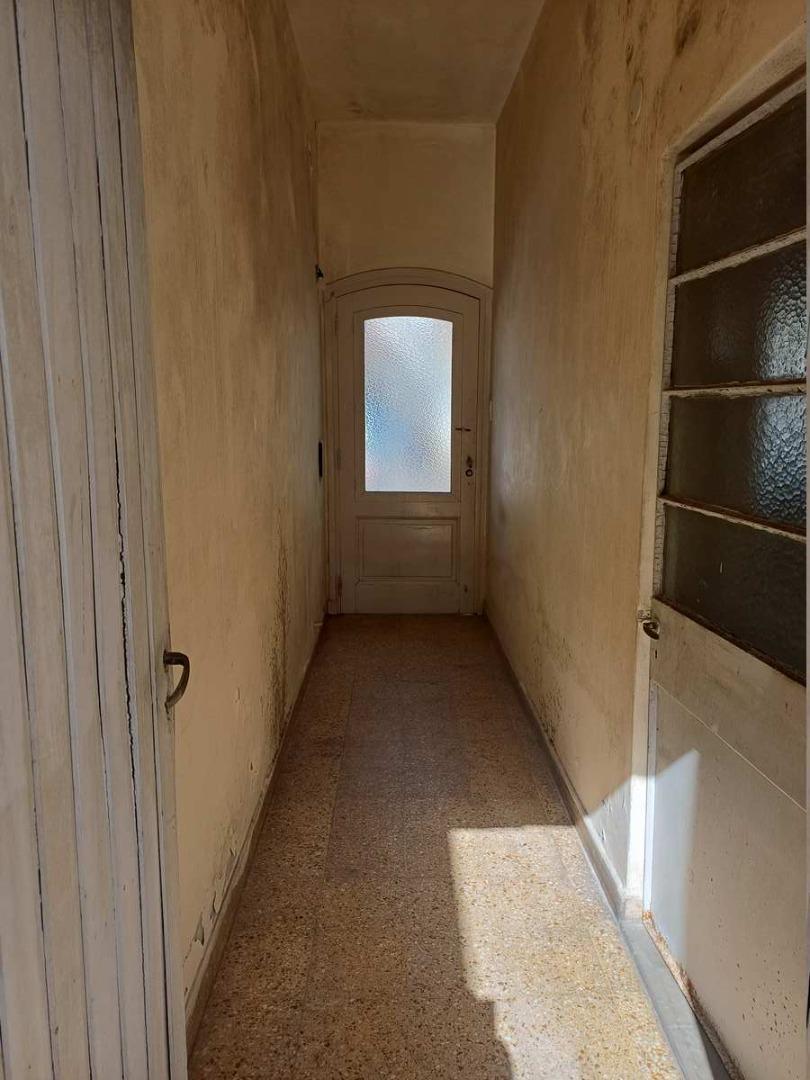 Foto de Casa a Refaccionar en lote propio, imagen 3