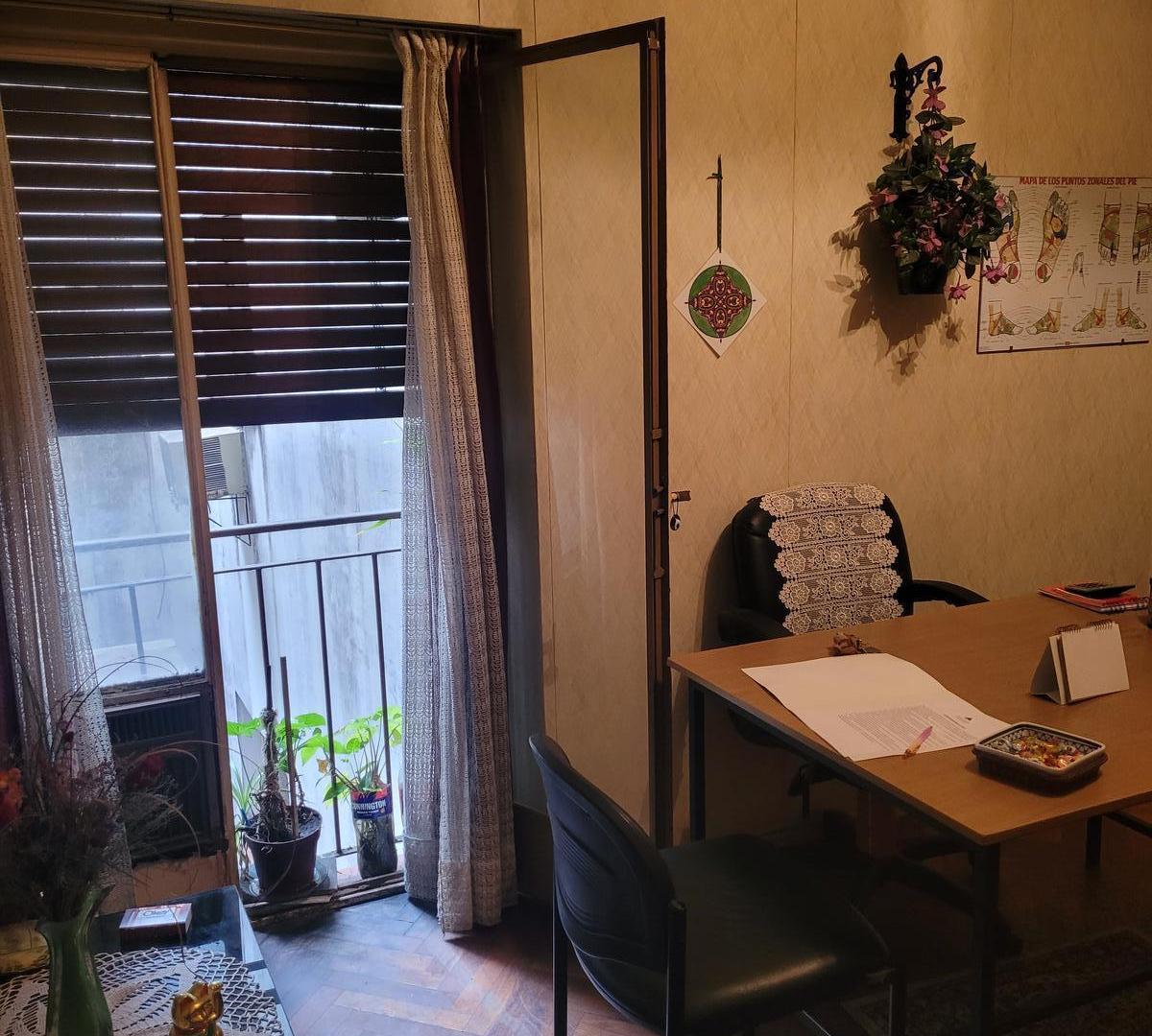 Foto de VENTA 2 AMB Departamento en Monserrat, imagen 2