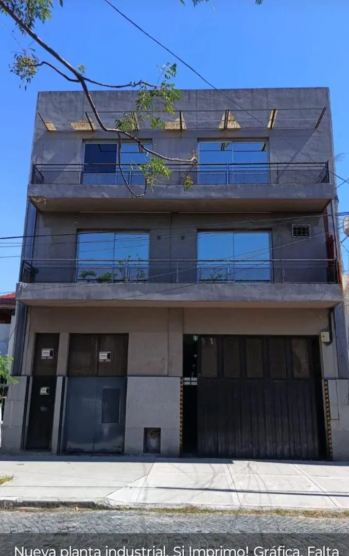 !!!!!!Venta Galpon en Pompeya/Parque Patricios con Oficinas IMPECABLE!!!!!! 3