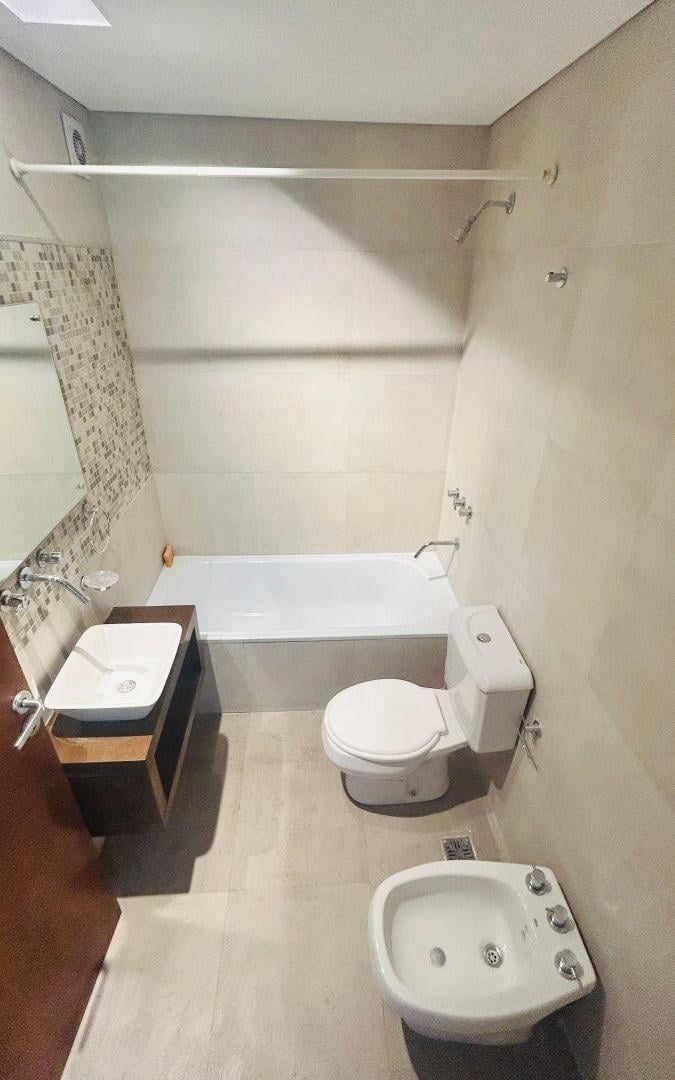 Foto de Monoambiente de 35 m² - Balcon al frente- Luminoso- aireacondicionado, imagen 5