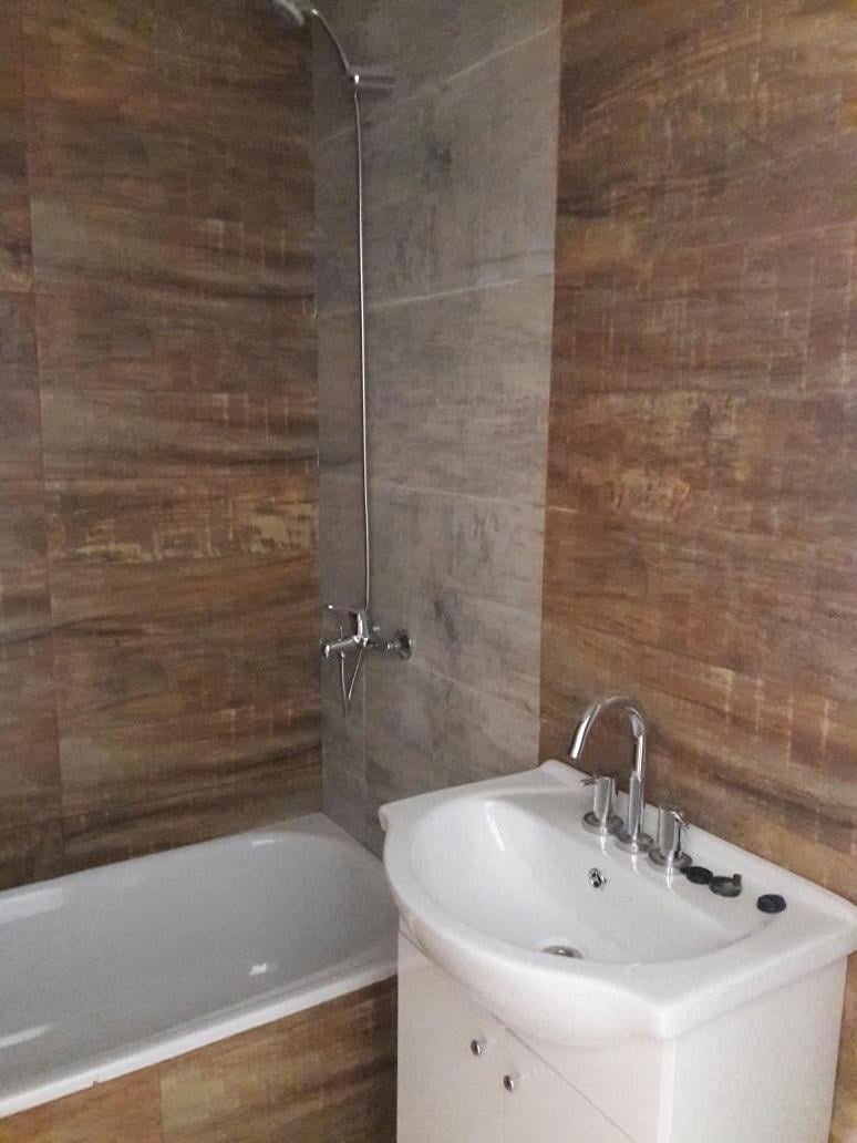 Foto de VENTA CON RENTA !! SEMIPISOS DE 2 AMBIENTES FRENTE Y CONTRAFRENTE, imagen 5