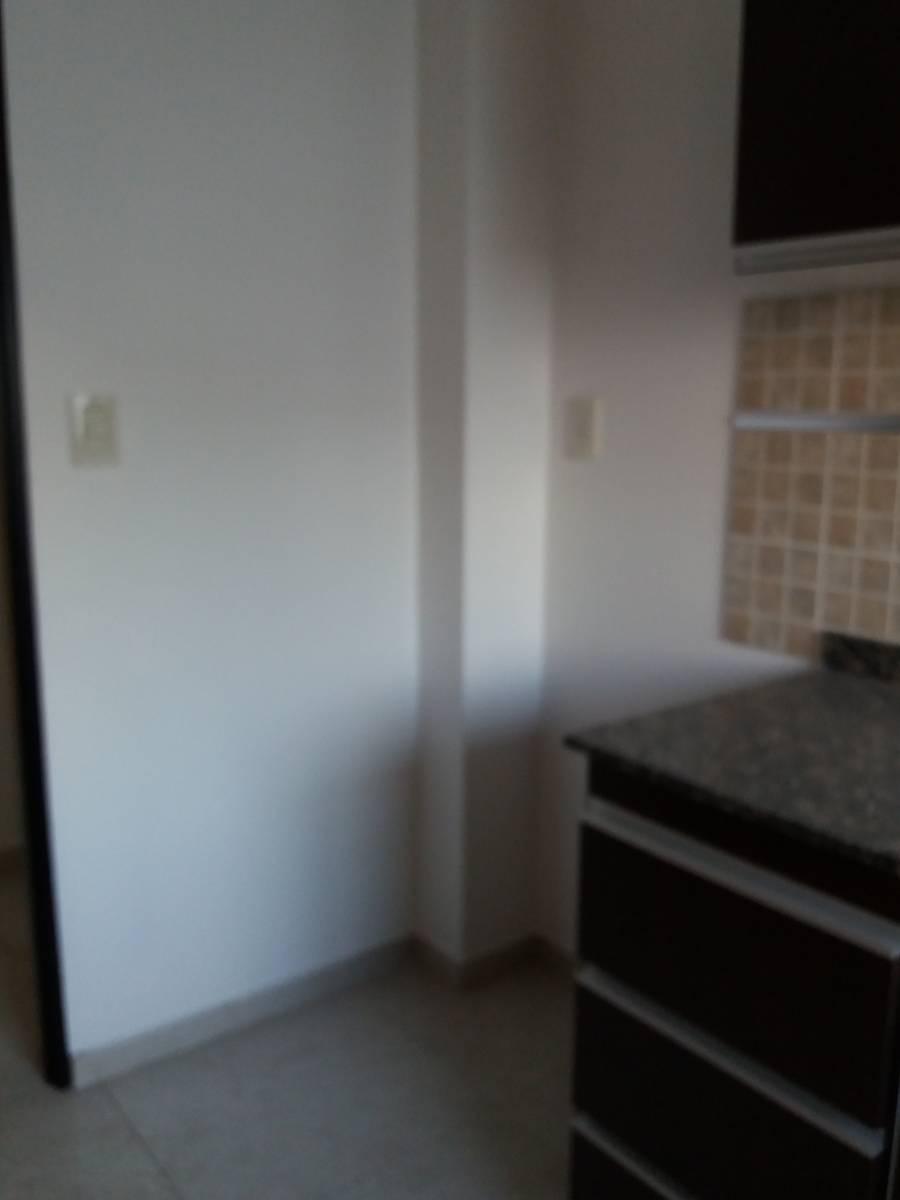 Foto de RETASADO !!!HERMOSO SEMIPISO DE 2 AMBIENTES AL FRENTE Y COCHERA, LINIERS, imagen 4