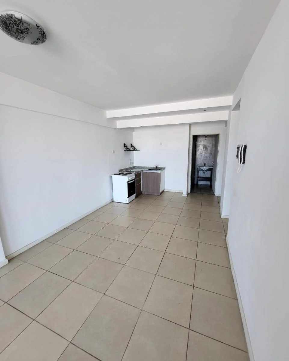 VENTA CON RENTA !!! MONOAMBIENTE DIVISIBLE CON BALCON, PARQUE AVELLANEDA