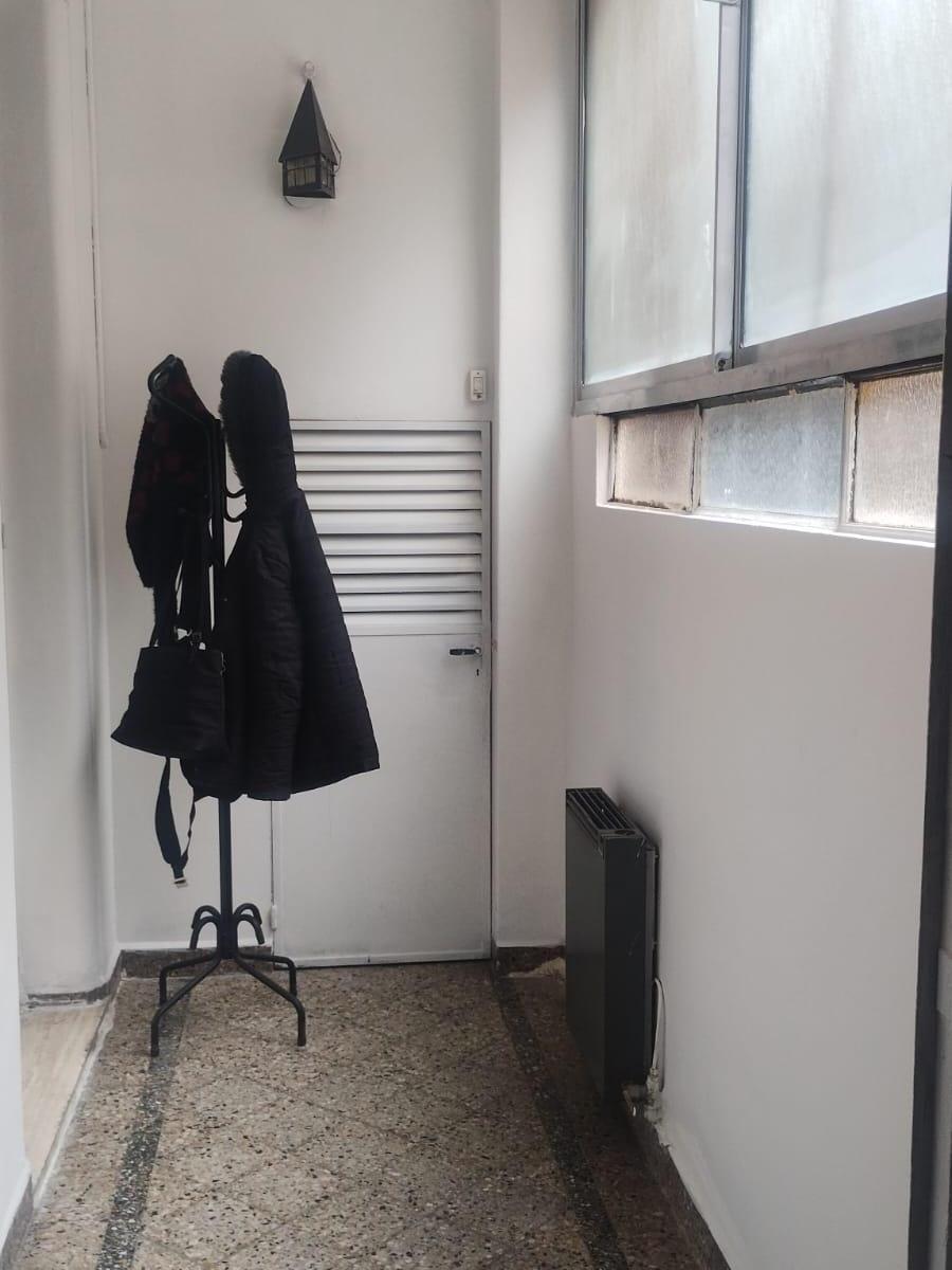 Retasado! Hermoso PH 3 Ambientes con Patio y Taller Mecánico. 4