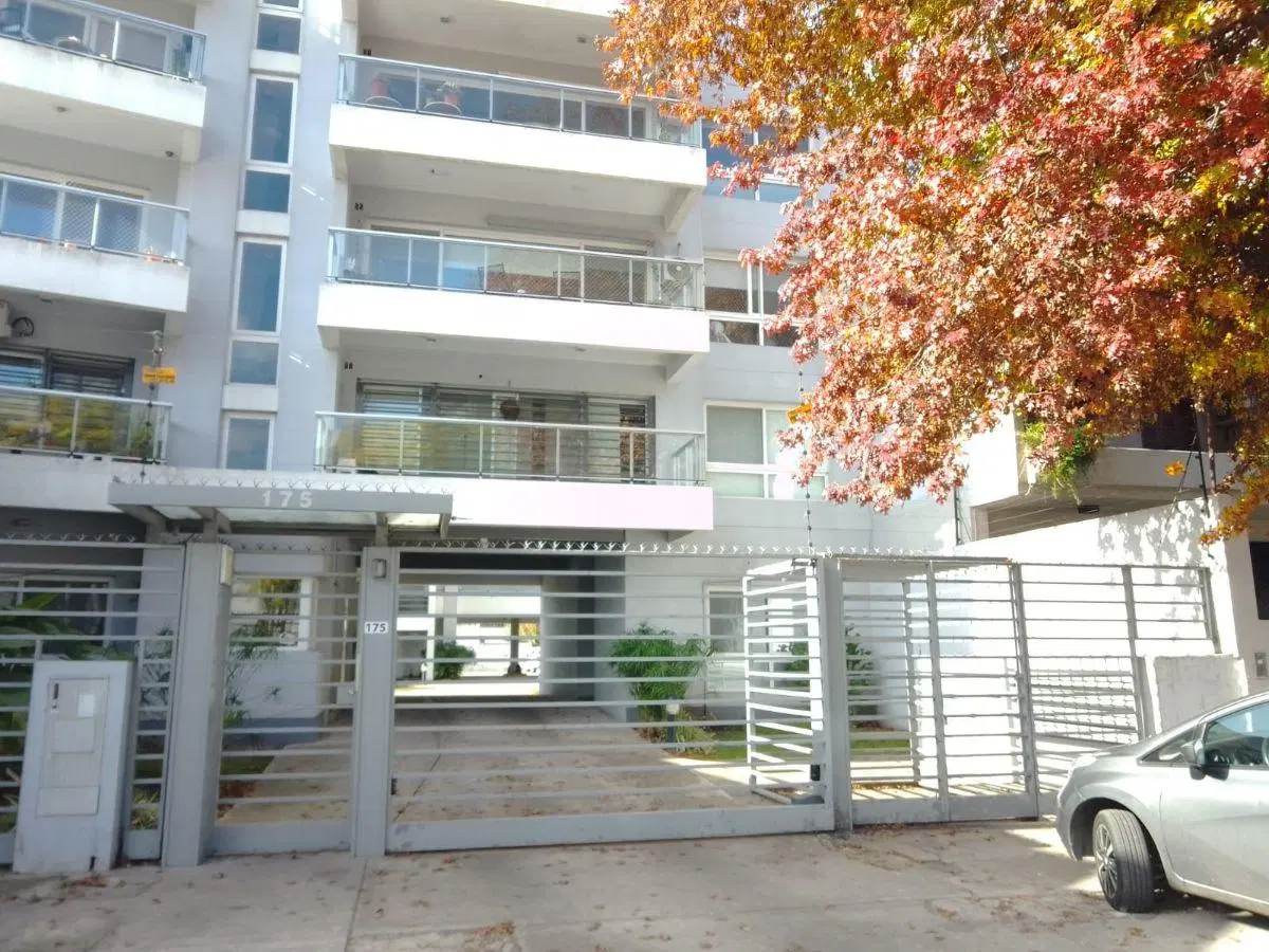 VENTA AMPLIO MONOAMBIENTE EN BARRIO PARQUE BERNAL, QUILMES, PCIA.DE BS.AS 2