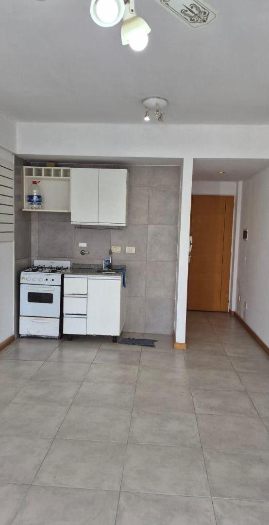Foto de VENTA DEPARTAMENTO MONOAMBIENTE CON COCHERA, BERNAL ESTE.., imagen 3