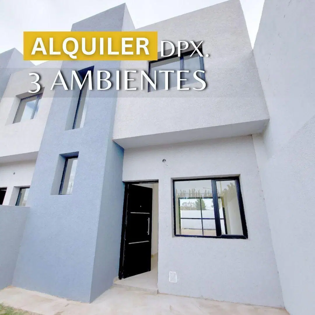 Casa Tipo Duplex con amplio patio e ingreso vehicular 2