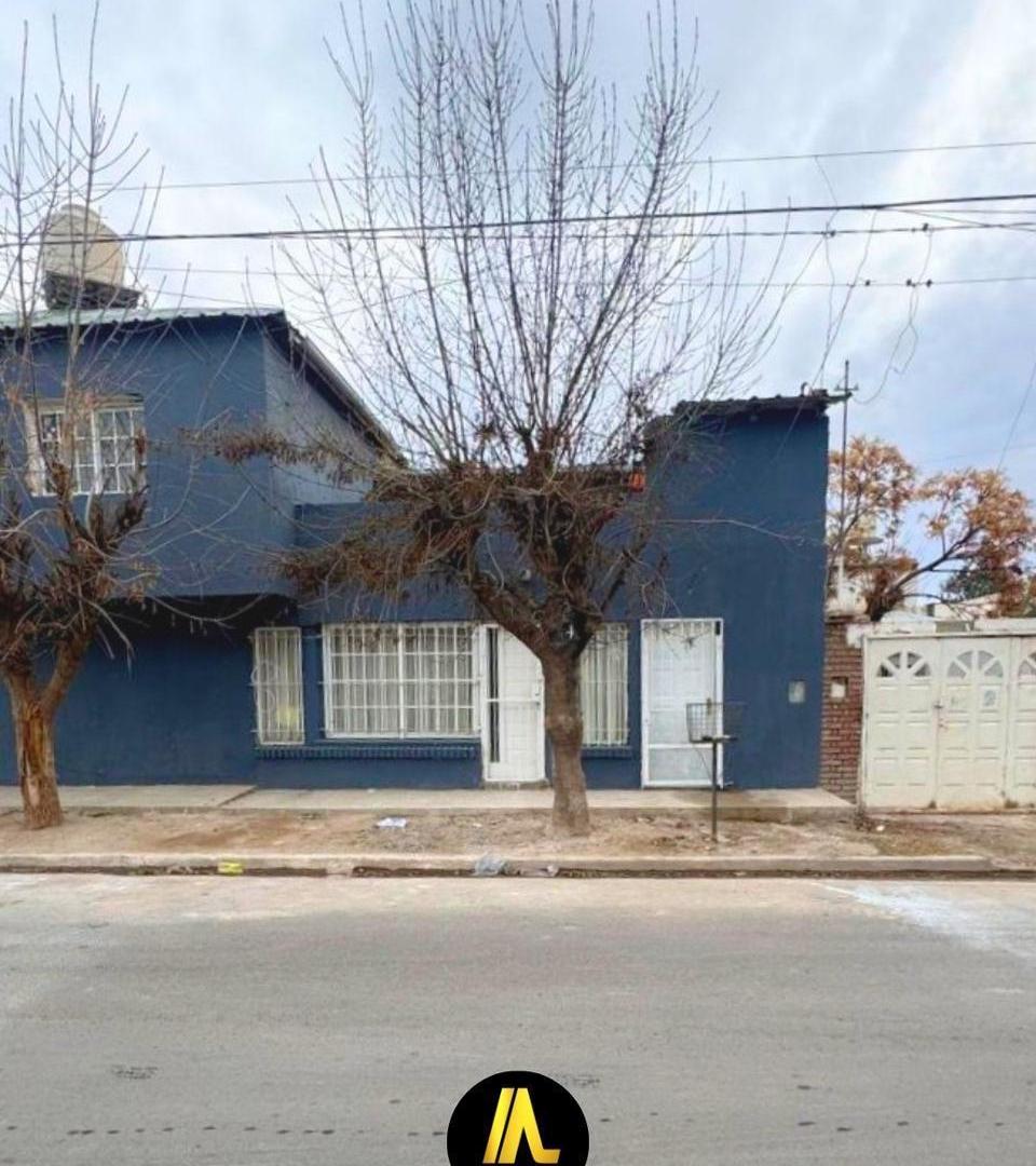 Foto de OPORTUNIDAD EN VENTA PROPIEDAD DUPLEX y 2 DEPARTAMENTOS, imagen 3