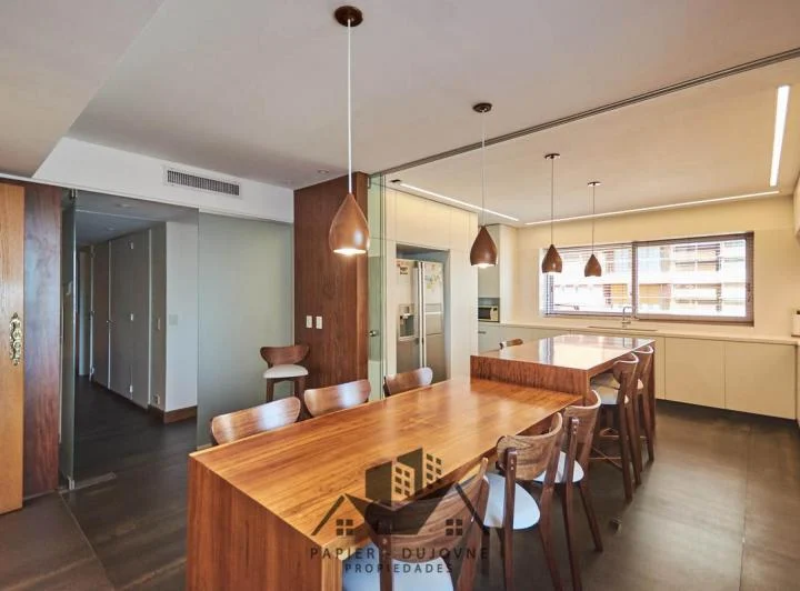 Espectacular piso alto en exclusiva Torre! 5 suites, 3 coch. fijas, exc. vista! 3