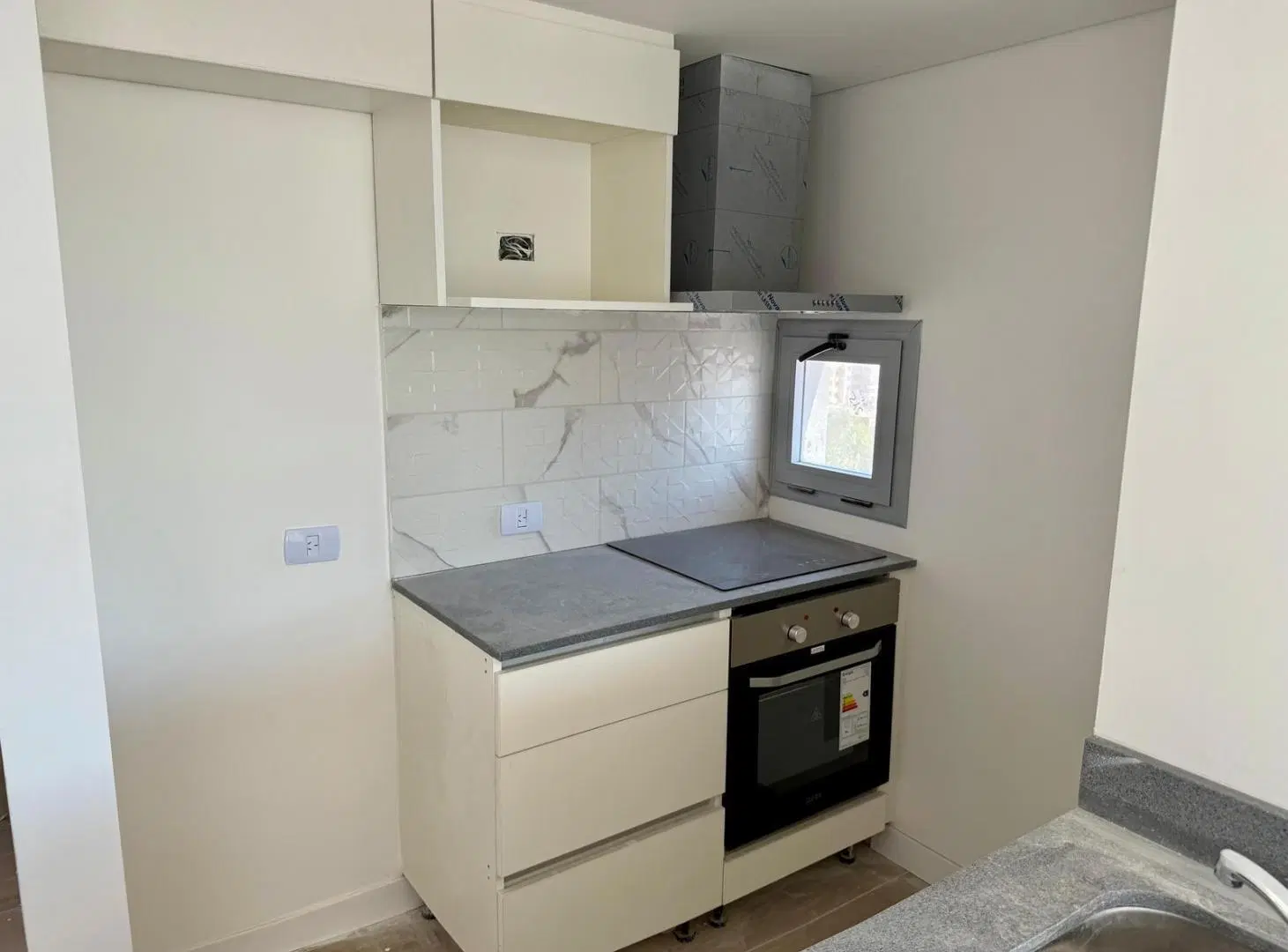 EN VENTA MONSERRAT AMBIENTE Y MEDIO EDIFICIO FULL AMENITIES 3