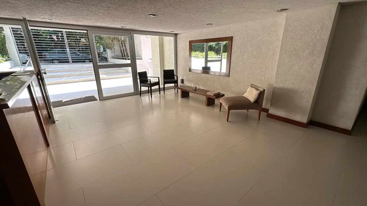 EN VENTA EXCLUSIVO DEPTO CASTELAR 3 DORM.EN SUITE 3 COCHERAS 5