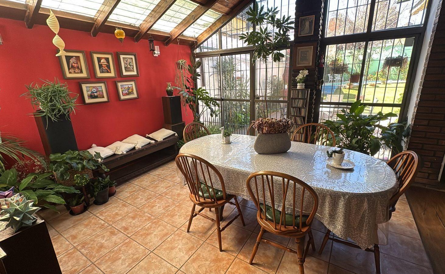 Foto de EN VENTA FLORESTA CASA 4 DORMITORIOS PILETA PARRILLA JARDIN, imagen 3