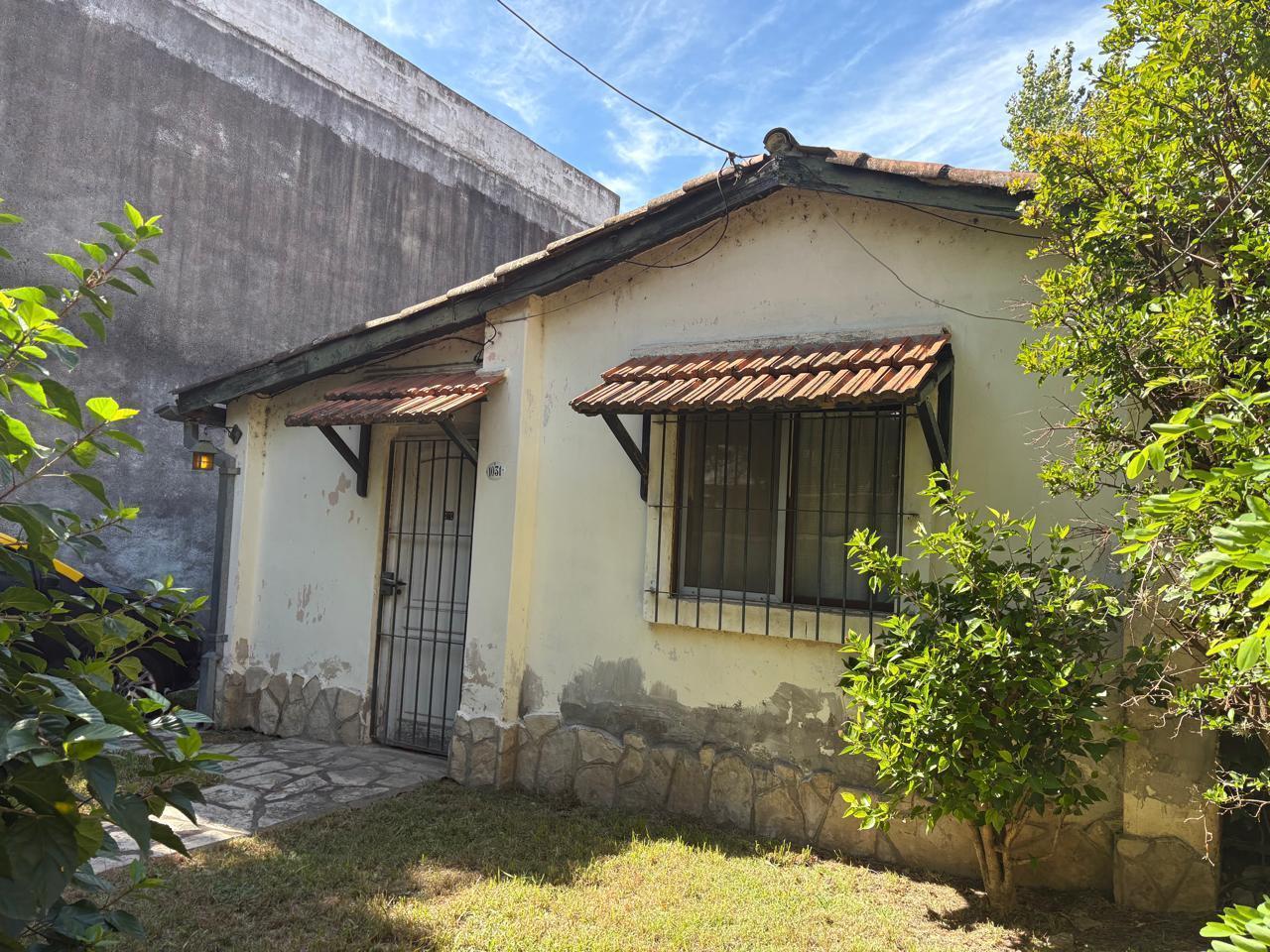 Foto de VENTA BAJO DE SAN ISIDRO CASA A RECICLAR TERRENO DE 10X20, imagen 2