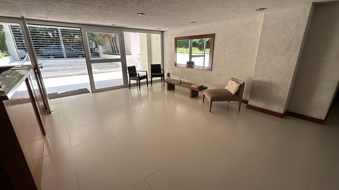 Foto de EN VENTA EXCLUSIVO DEPTO CASTELAR 3 DORM.EN SUITE 2 COCHERAS, imagen 2