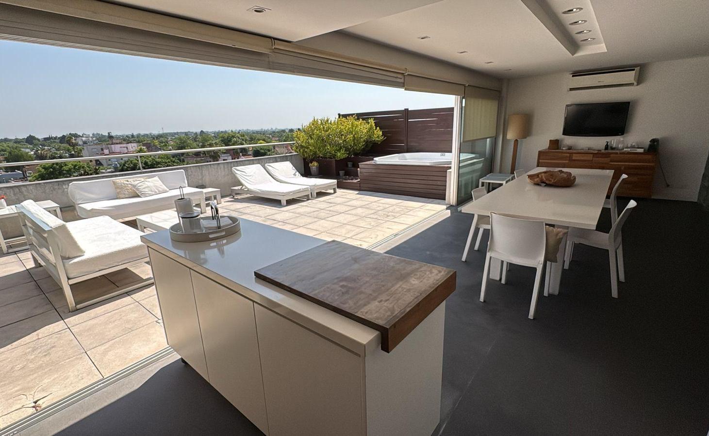 Foto de EN VENTA EXCLUSIVO DEPTO CASTELAR 3 DORM.EN SUITE 2 COCHERAS, imagen 1