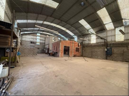 Foto de VENTA VILLA ROSA PILAR GALPÓN INDUSTRIAL LOTE DE 1.580 m², imagen 2