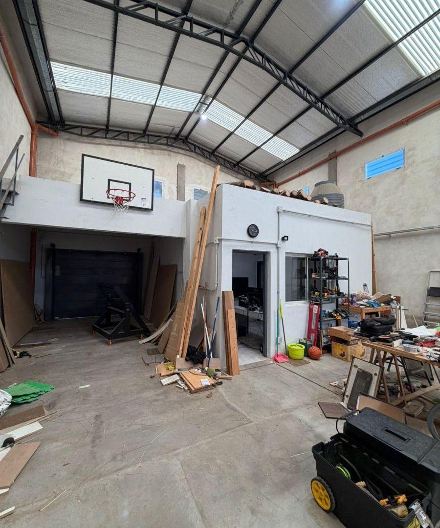 Foto de Galpón en alquiler de 300m2 ubicado en La Tablada, imagen 4