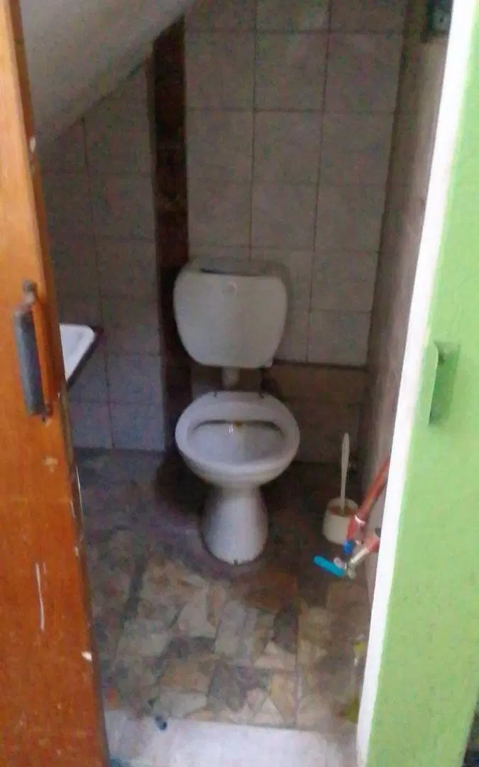 Galpón en alquiler de 192m2 ubicado en La Tablada a 100 metros de Av. Crovara 4