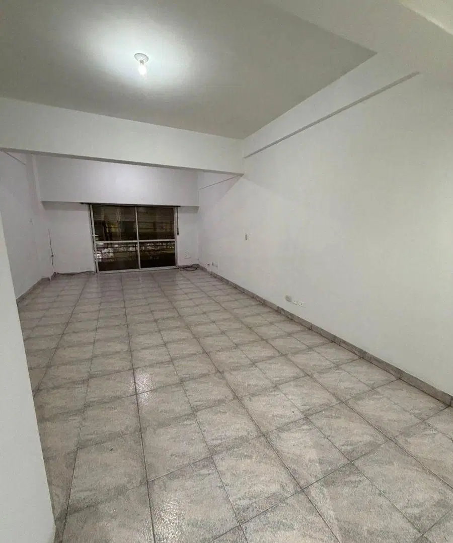 Monoambiente en alquiler en Villa Madero sobre Av. Crovara al 800 2