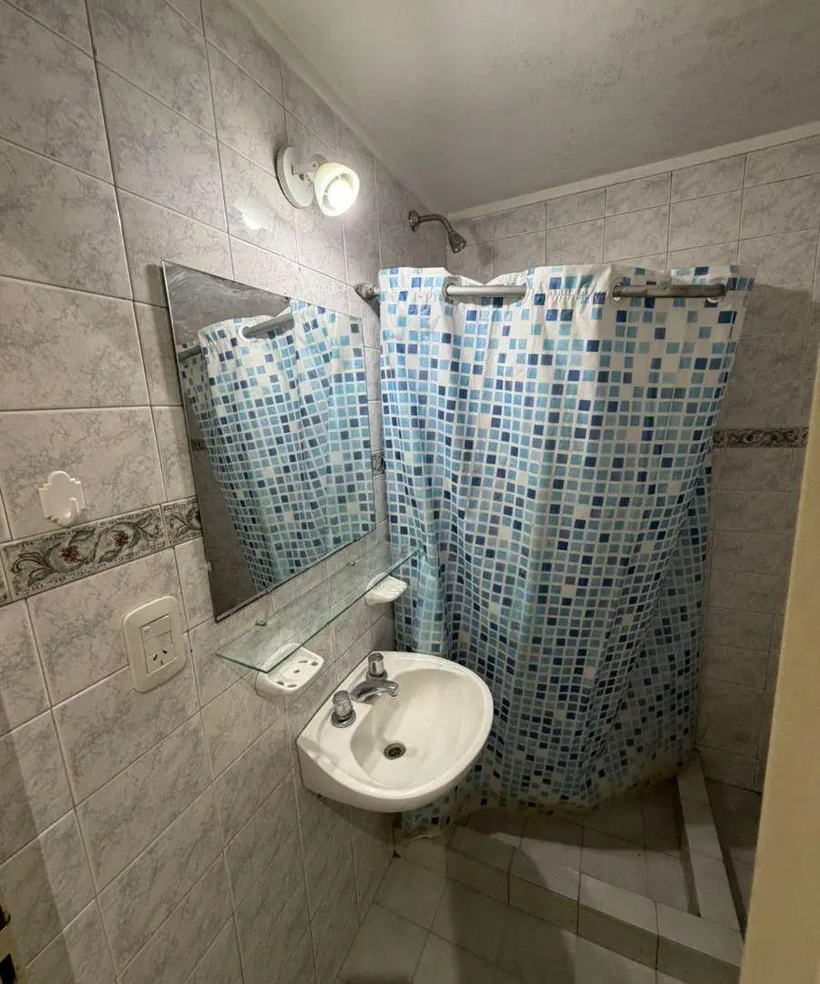 Monoambiente en alquiler en Villa Madero sobre Av. Crovara al 800 4