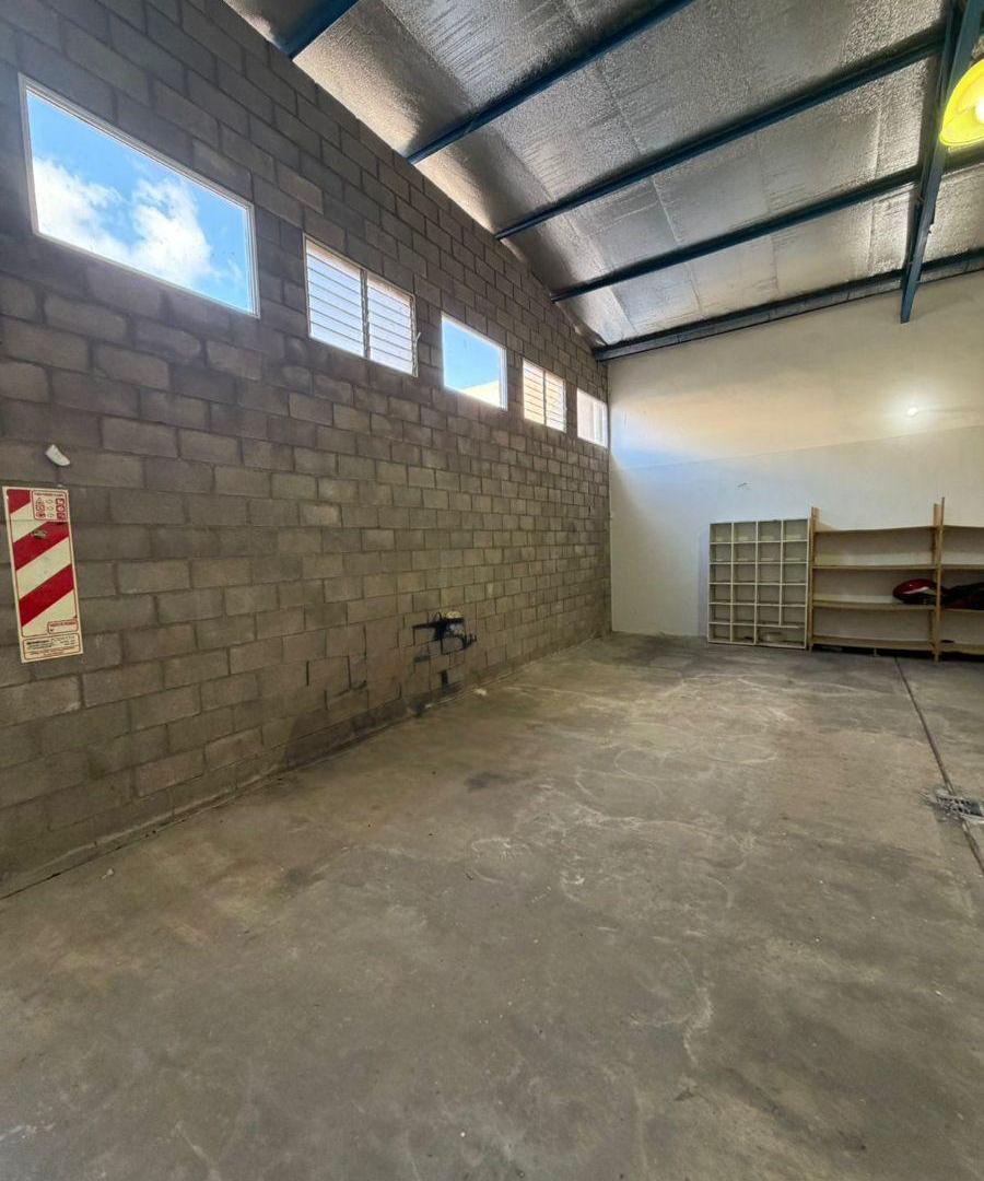 Foto de Galpón Deposito en alquiler de 90m2 ubicado en Ciudad Madero, imagen 3