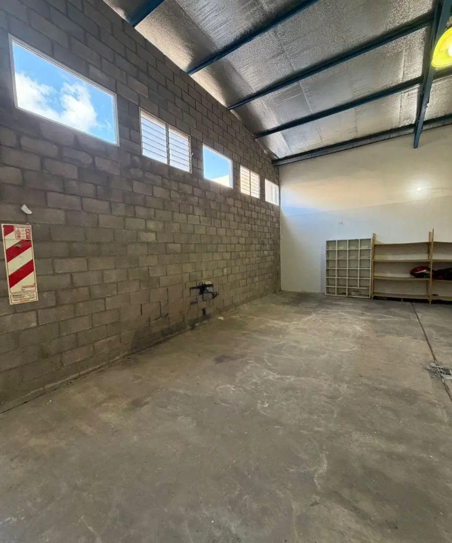Galpón Deposito en alquiler de 90m2 ubicado en Ciudad Madero 3