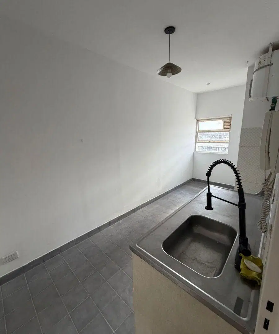 Departamento 3 ambientes en alquiler en las torres de Callao Villa Madero 4