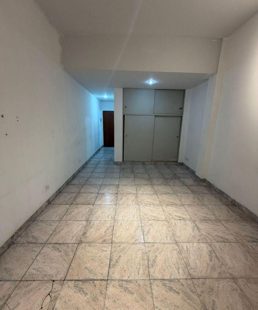 Foto de Alquiler de amplio monoambiente divisible sobre Av. Crovara al 800, imagen 3