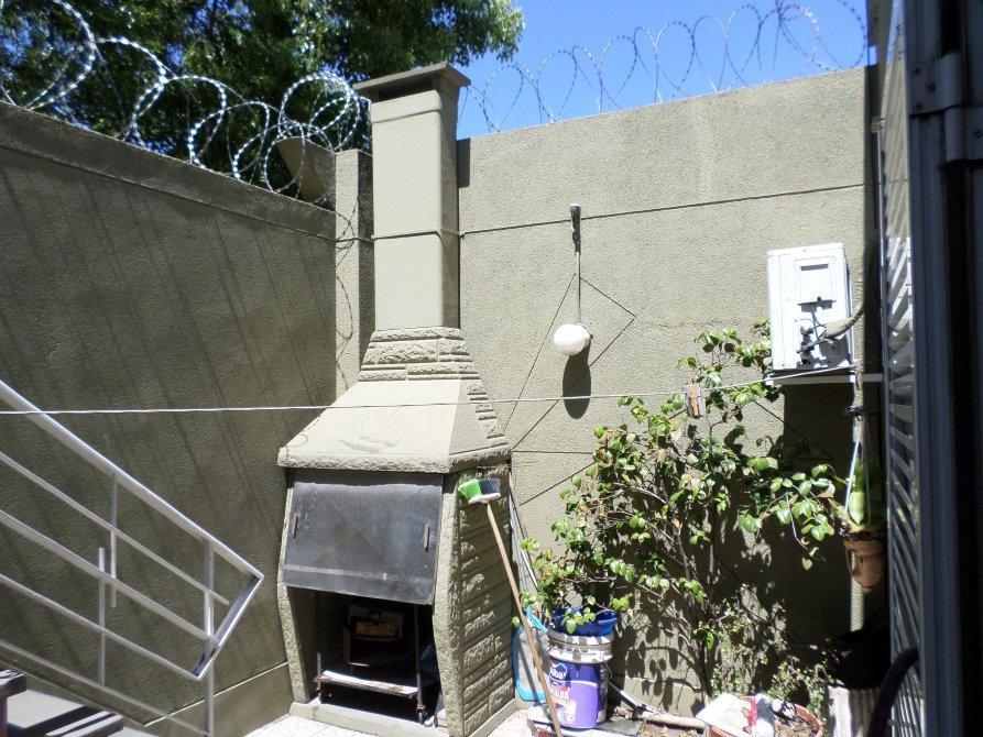 Casa 6 Ambientes con Terraza, 2 Patios y Cochera en Lanús Este – Apto Crédito 5