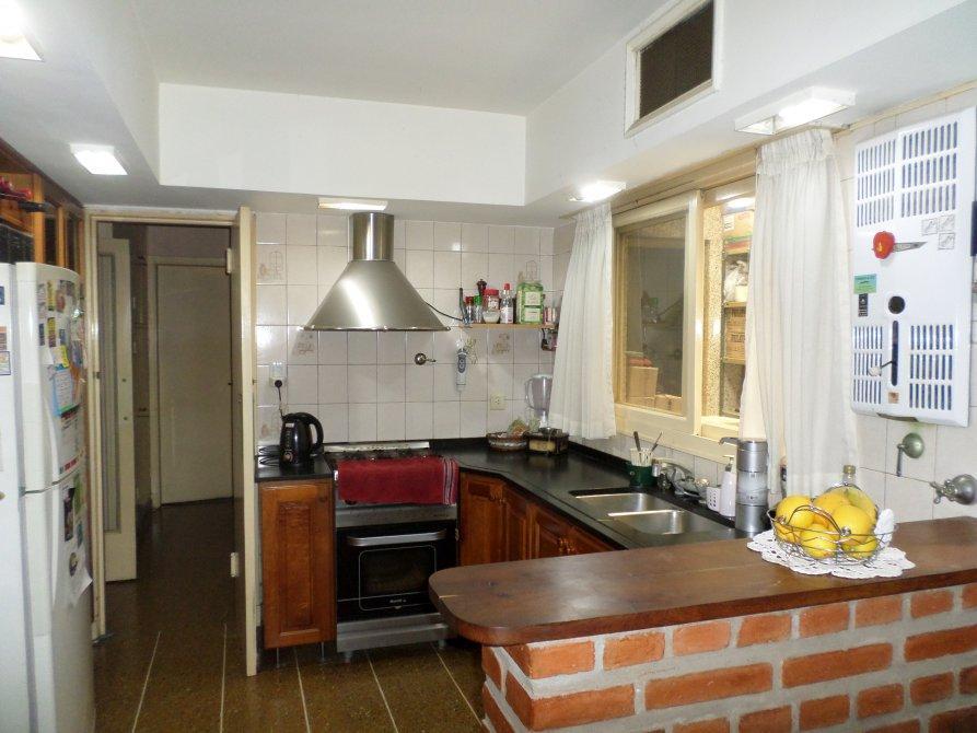 Casa 6 Ambientes con Terraza, 2 Patios y Cochera en Lanús Este – Apto Crédito 5