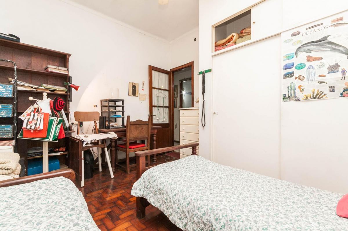 Casa en Venta de 2 Dorm. C/ Cochera en Lanús Este 2