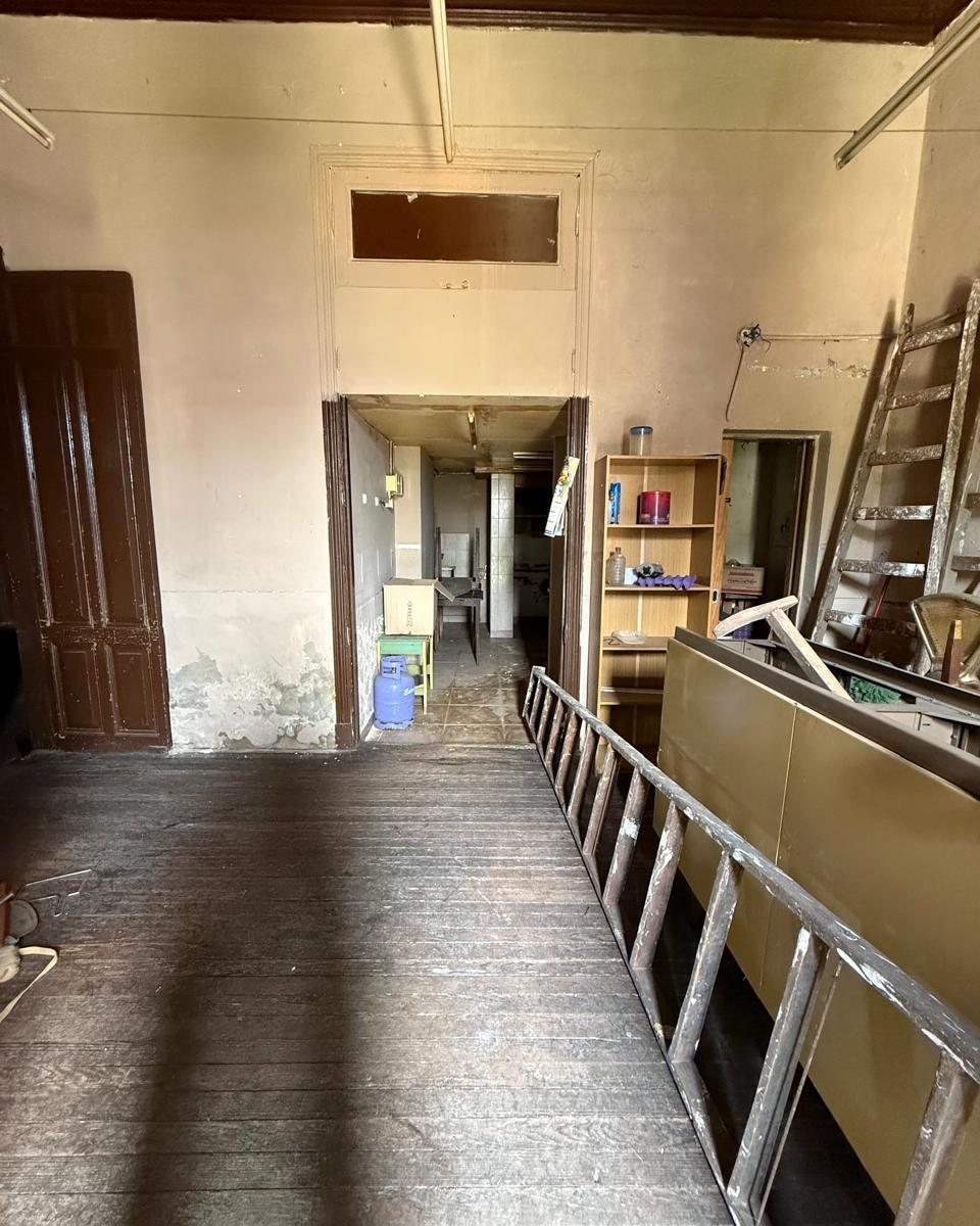 Lote de Grandes Dimensiones en Lanús Este 5