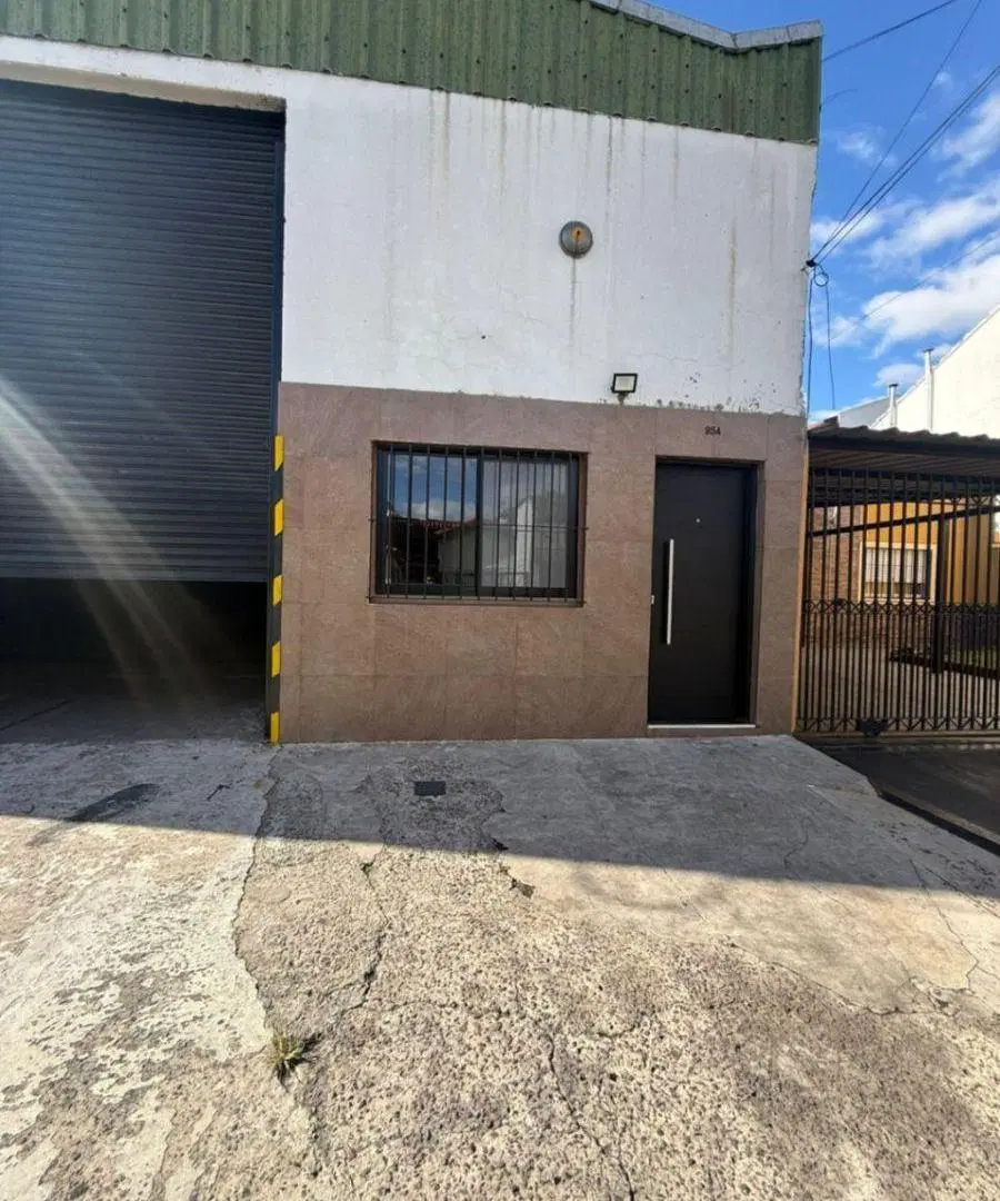 Galpón en Alquiler de 337 m2 aproximados (8,66 x 39). 5