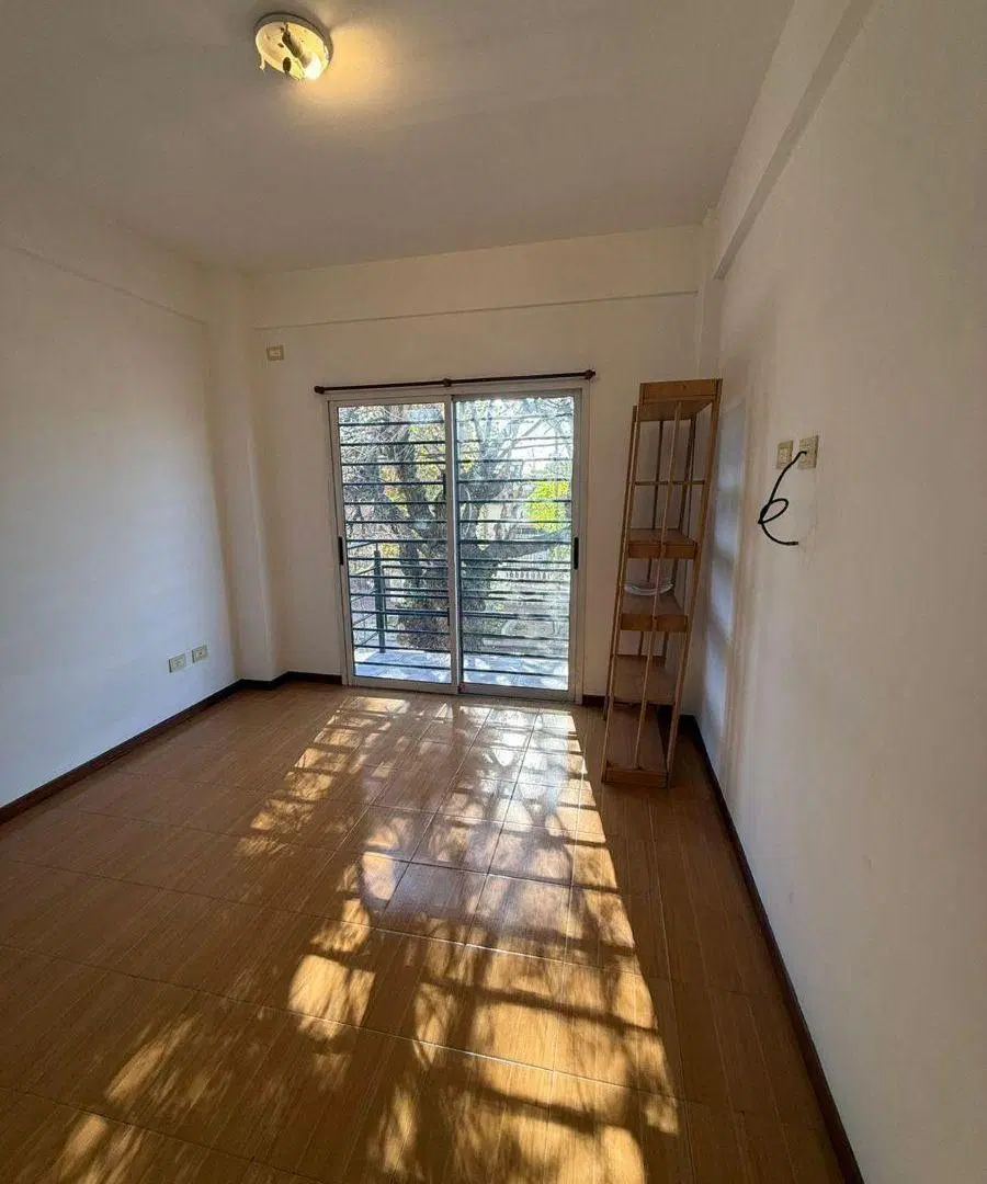 Departamento en alquiler c/ cochera en Lanús Este 2