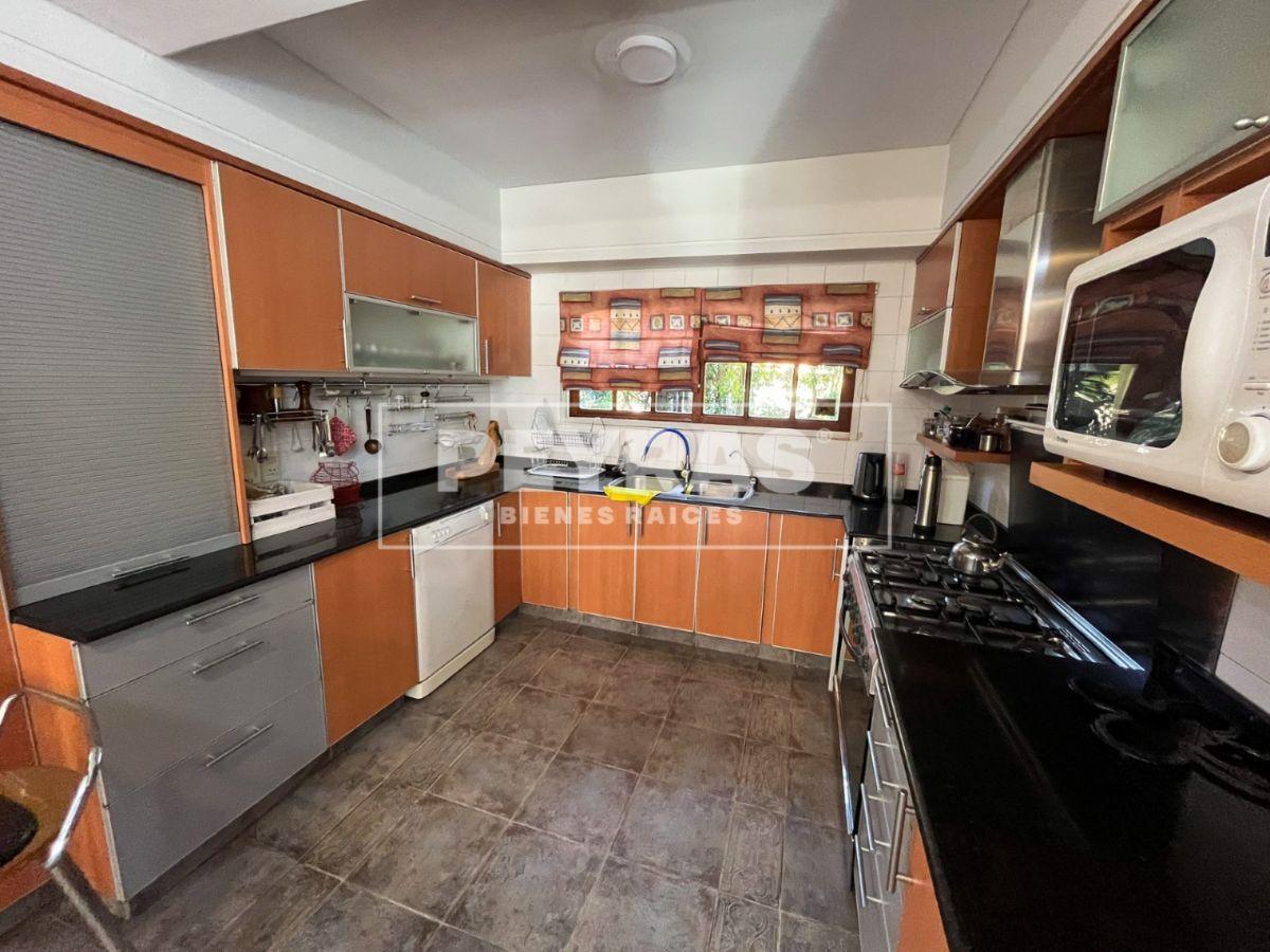 Foto de Casa 5 Ambientes en La Martona - Financiación y Permuta / Parte de Pago, imagen 3