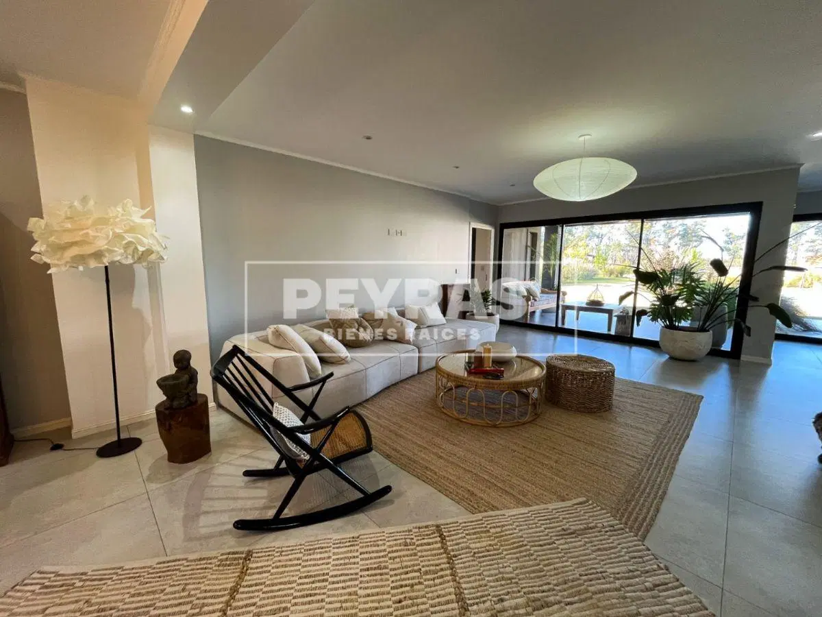 Casa de diseño en El Metejón Barrio Privado | 4 ambientes con Pileta y Parrilla 5
