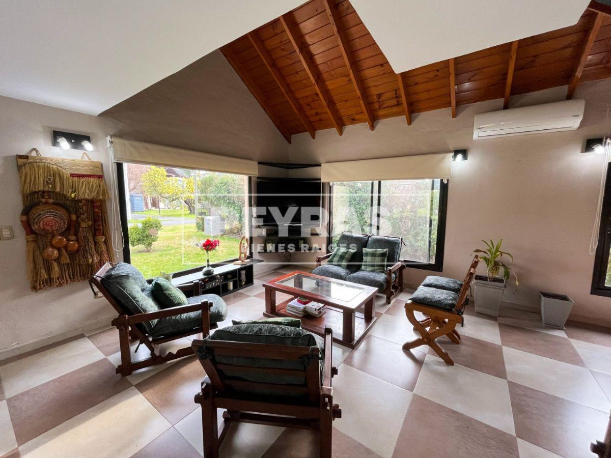 Foto de Casa 4 Ambientes en Club de Campo La Martona. Parrilla, Jardín y Pileta., imagen 3