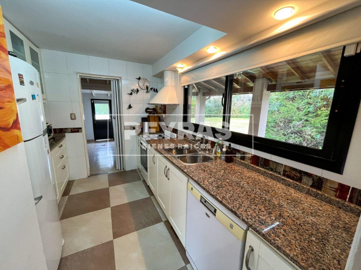 Foto de Casa 4 Ambientes en Club de Campo La Martona. Parrilla, Jardín y Pileta., imagen 5