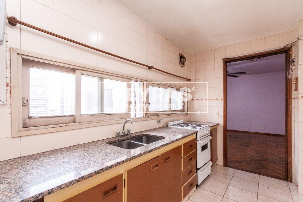 Foto de Departamento 2 Ambientes a Refaccionar / Reciclar en Lanús Este Centro, imagen 4