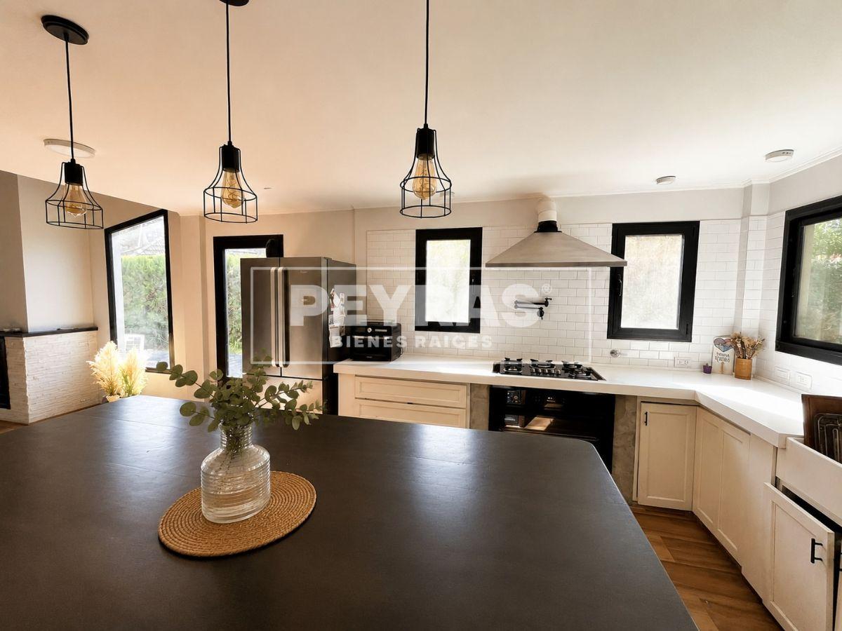 Foto de La Martona – Casa 5 ambientes, 4 dormitorios. Financiación. Pileta, imagen 5