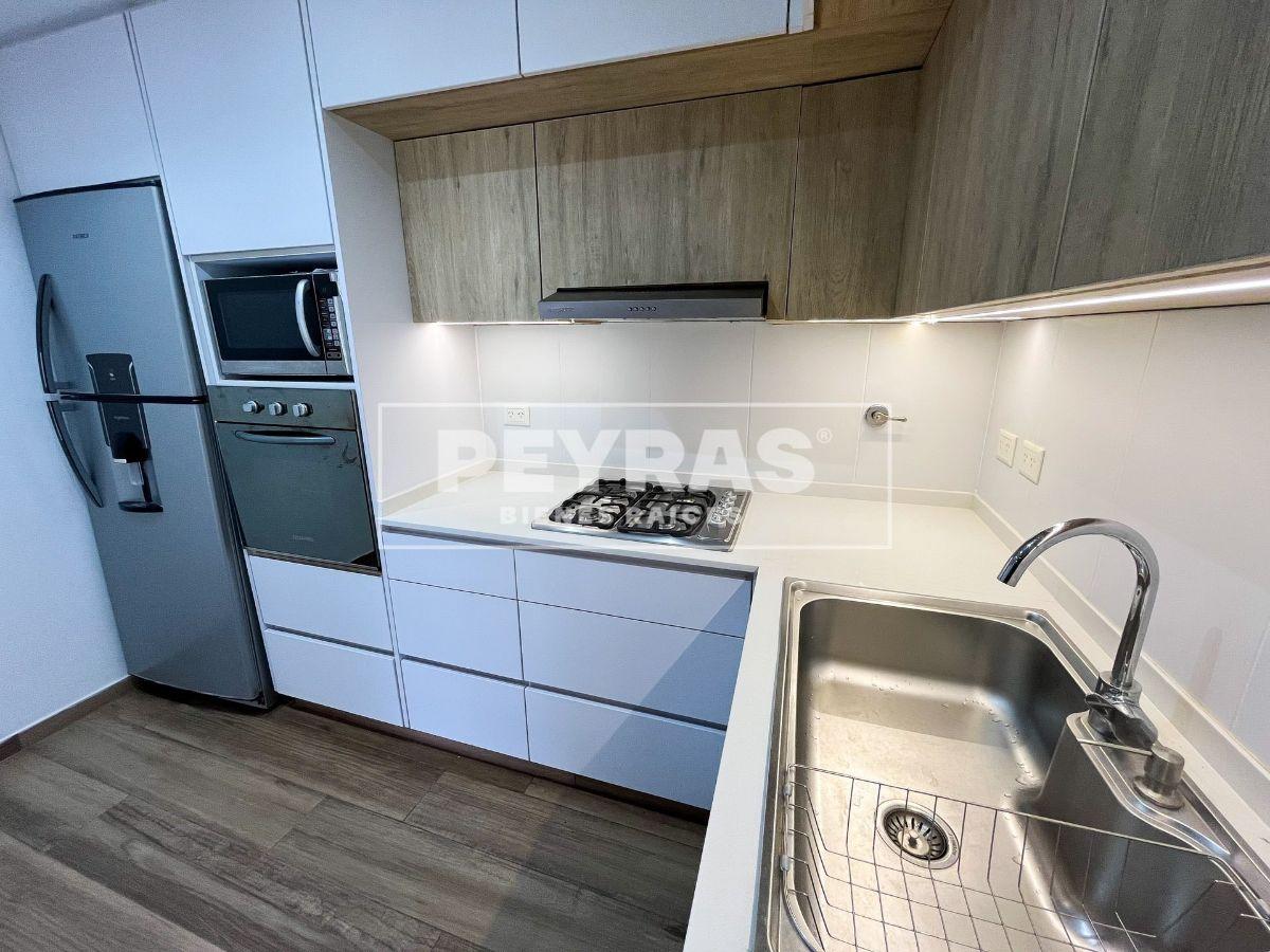 Foto de Casa 6 Ambientes 5 Dormitorios Refaccionada a Nueva en Club de Campo La, imagen 4