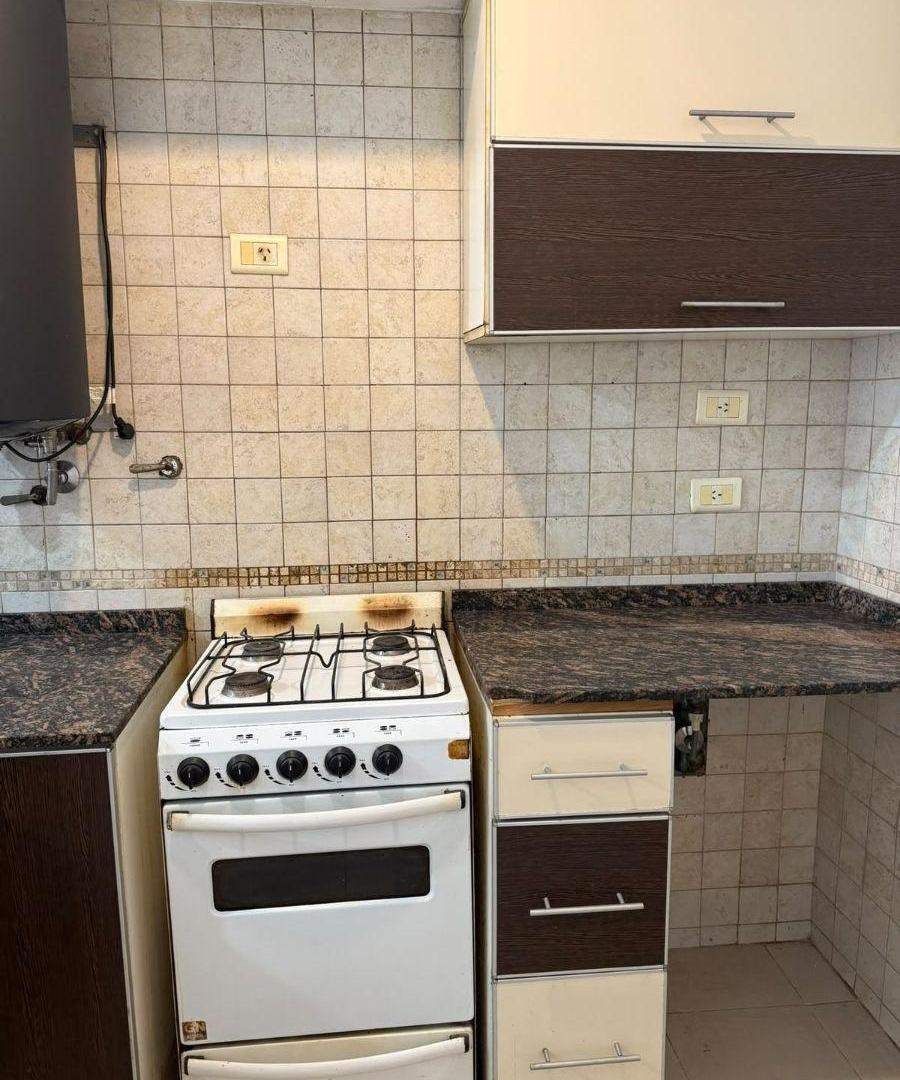 Foto de Departamento en alquiler c/ cochera en Lanús Este, imagen 4